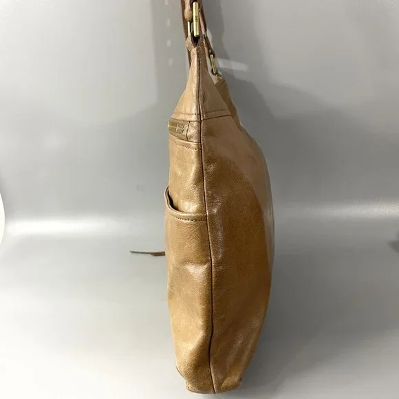 Hobo Angler Crossbody Bag - Picture 5 of 16